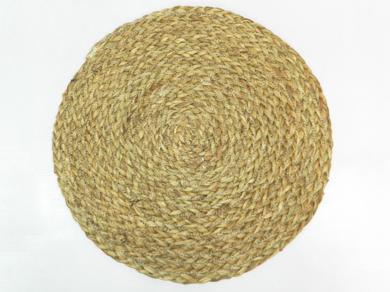 Custom-made Round Seagrass Placemat - Natural Handwoven Dining Decor
